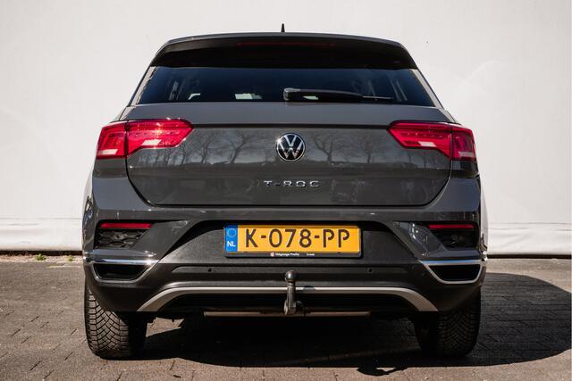 Volkswagen T-Roc 1.0 TSI Style Business Trekhaak/ Digital cockpit/ Stoelverwarming/ Camera/ Dab/ Carplay