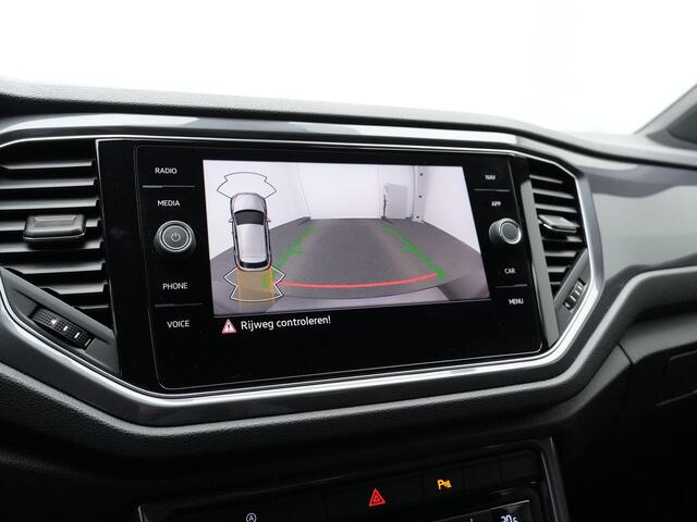 Volkswagen T-Roc 1.5 TSI 150 pk Sport Business R / R-Line | Achteruitrijcamera | Stoelverwarming | Navigatie | Adaptive Cruise