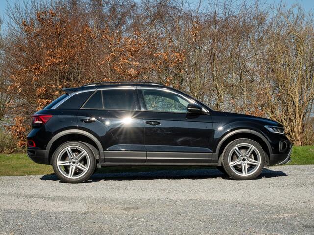 Volkswagen T-Roc 1.0 TSI Life Business // carplay // camera // verwarmde voorstoelen