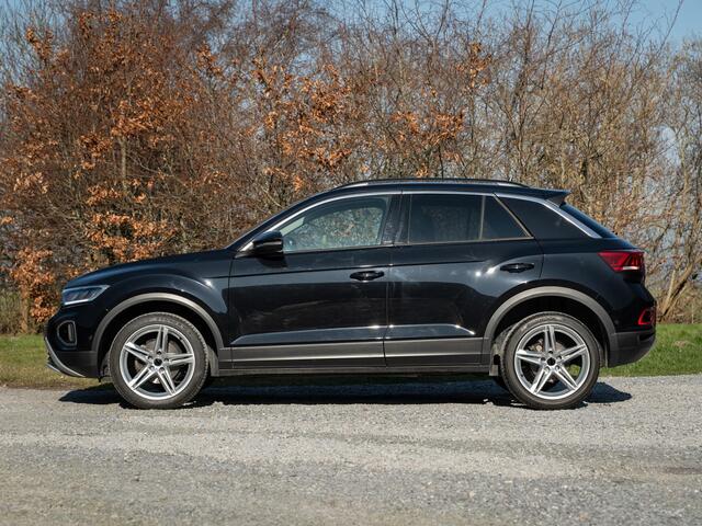 Volkswagen T-Roc 1.0 TSI Life Business // carplay // camera // verwarmde voorstoelen