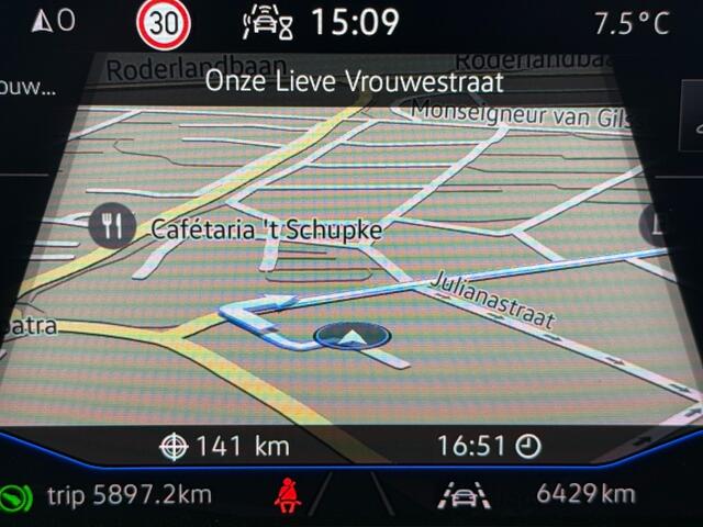 Volkswagen T-Roc 1.5 TSI LIFE EDITION