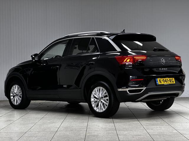 Volkswagen T-Roc 1.5 TSI Style Business /150PK! /Lane Assist! /Apple + Android /DAB+! /Navi /Airco /Adaptief Cruise /Elek. pakket /Bluetooth /Regensensor /16"LMV /Extra getint glas /LED Dagrijverl. /Dakrails /PDC V+A!