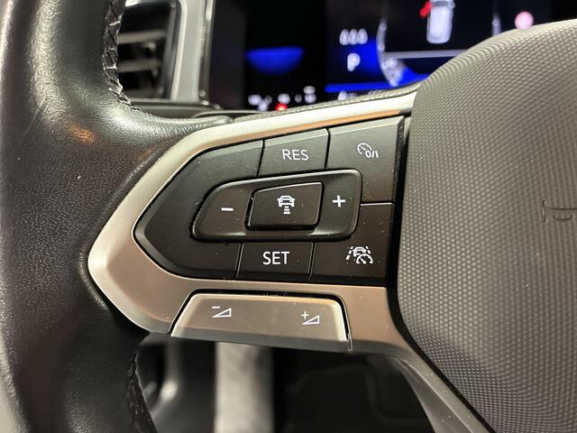 Volkswagen T-Roc 1.5 TSI 150pk DSG Life Business · Camera · Trekhaak · Apple/Android Car Play · Navigatie · P-Sensoren · 16'' Inch ·