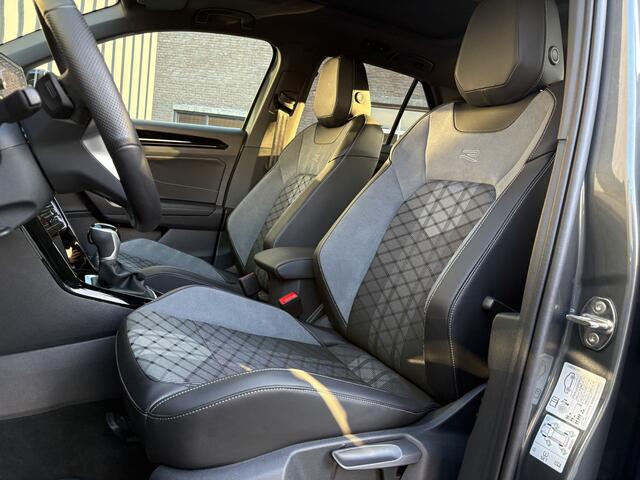 Volkswagen T-Roc 1.5 TSI R-Line Business | Panodak | 19'' | IQ Light | Trekhaak afnb. | Side Assist | Elk. A-klep | Prijs Rijklaar!!