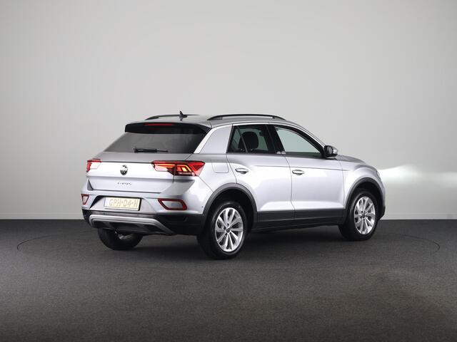 Volkswagen T-Roc 1.5 TSI Life Edition 150 PK | Automaat (DSG) | Navigatie | Extra getint glas | Verlengde garantie