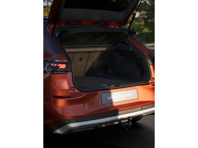 Volkswagen T-Roc 1.5 eTSI 116 7DSG Style First Edition | 'App-Connect' draadloze smartphone integratie | 30,5 cm display met 2D en 3D weergave | Achterklep, elektrisch, met sensorgestuurde opening (Easy Open)