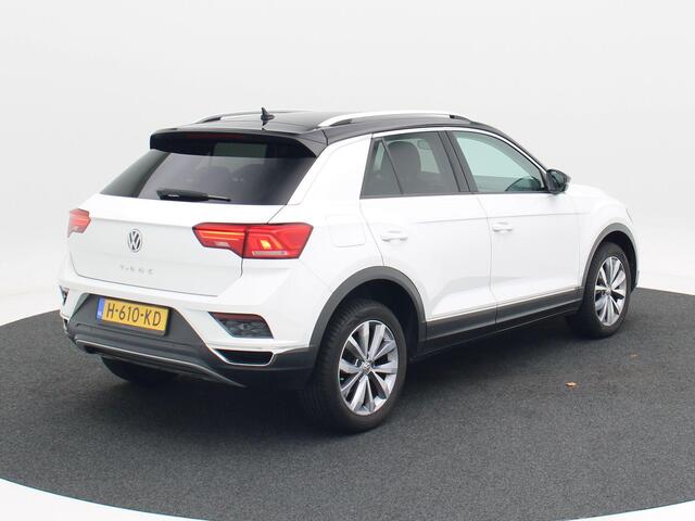 Volkswagen T-Roc 1.0 TSi Style | Stoelverwarming | Adaptive Cruise | Camera | CarPlay | Full LED | Climatronic | 17 Inch | 48.684 Km !!