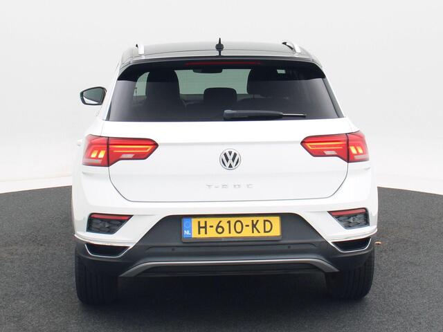Volkswagen T-Roc 1.0 TSi Style | Stoelverwarming | Adaptive Cruise | Camera | CarPlay | Full LED | Climatronic | 17 Inch | 48.684 Km !!