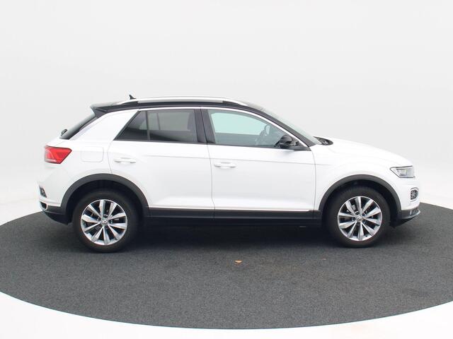 Volkswagen T-Roc 1.0 TSi Style | Stoelverwarming | Adaptive Cruise | Camera | CarPlay | Full LED | Climatronic | 17 Inch | 48.684 Km !!