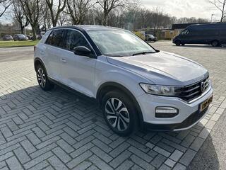 volkswagen-t-roc-1.5-tsi-active-aut