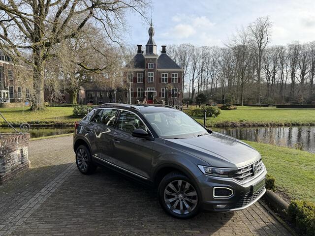 Volkswagen T-Roc 1.5 TSI Sport | Led | Camera | DigiDash |