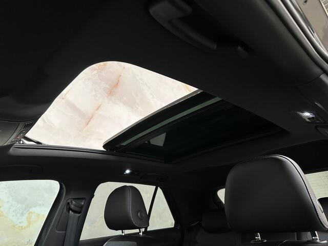 Volkswagen T-Roc 1.5 TSI R-Line / Pano / ACC / Keyless