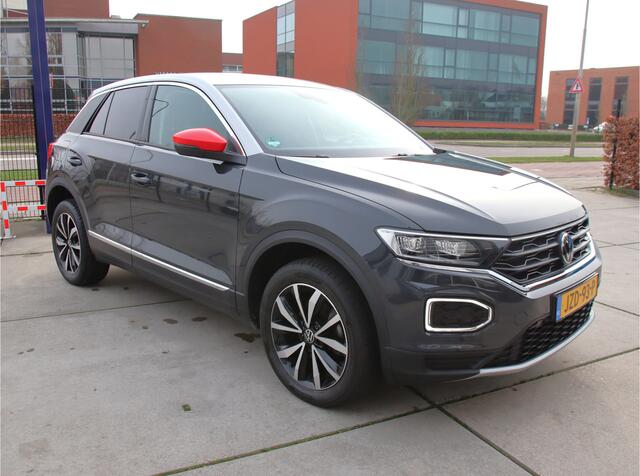 Volkswagen T-Roc 1.0 TSI Style Business Beats, FULL LED, Stoel- & Stuurvw. Prijspakker!