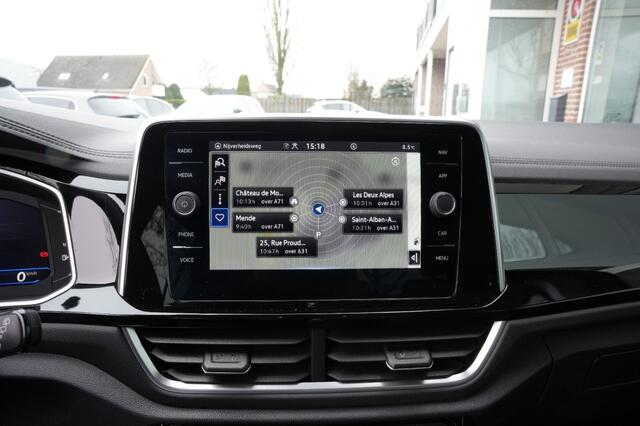 Volkswagen T-Roc 1.5 TSI R-LINE/ALL IN PRIJS- NAVI-CARPLAY-