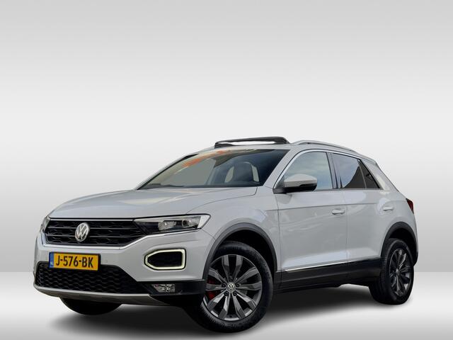 Volkswagen T-Roc 1.5 TSI AUT7 150PK PANODAK NAVI CAMERA DIGI-DASH APPLE-CARPLAY LED LMV PDC