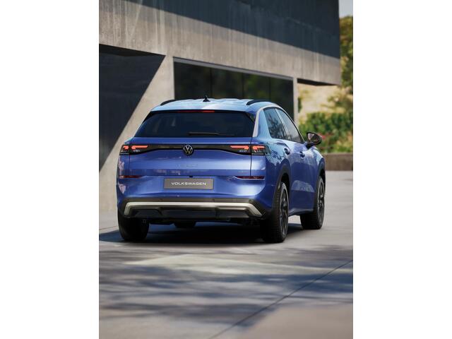 Volkswagen T-Roc 1.5 eTSI 116 7DSG Life First Edition Automaat | Zijruiten achter en achterruit getint 65% lichtabsorberend