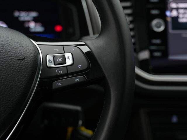 Volkswagen T-Roc 1.0 TSI 115 pk Style | Panoramadak | Adaptive Cruise | Navigatie | Virtual Cockpit | Sportonderstel