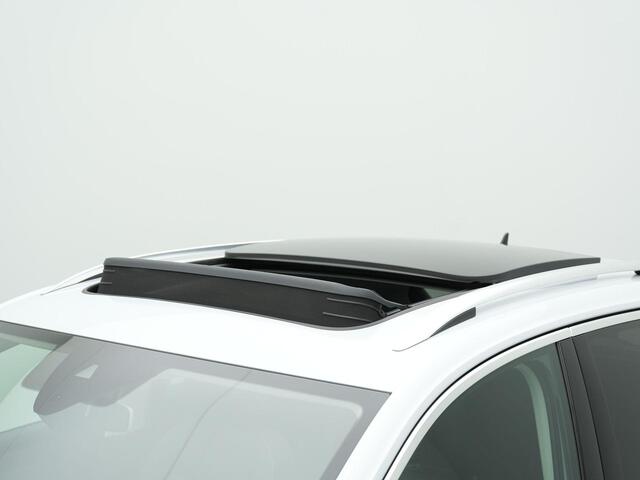 Volkswagen T-Roc 1.0 TSI 115 pk Style | Panoramadak | Adaptive Cruise | Navigatie | Virtual Cockpit | Sportonderstel