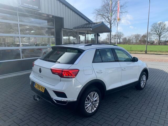 Volkswagen T-Roc 1.5 TSI Style, Cruise control, Trekhaak, Airco, All-in prijs inclusief apk en afleverbeurt!