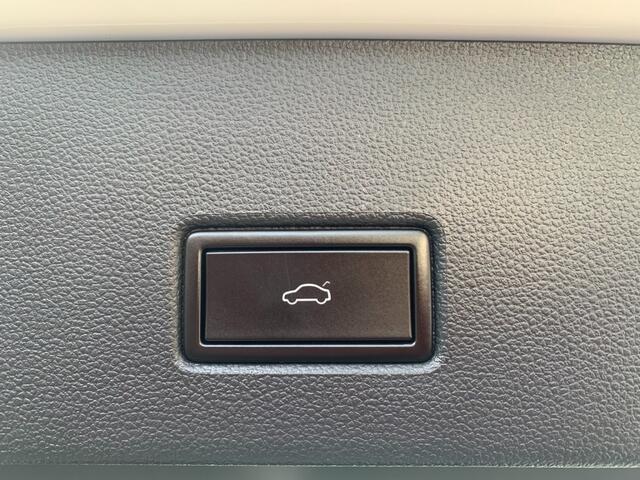 Volkswagen T-Roc 1.5 TSI Style, Cruise control, Trekhaak, Airco, All-in prijs inclusief apk en afleverbeurt!