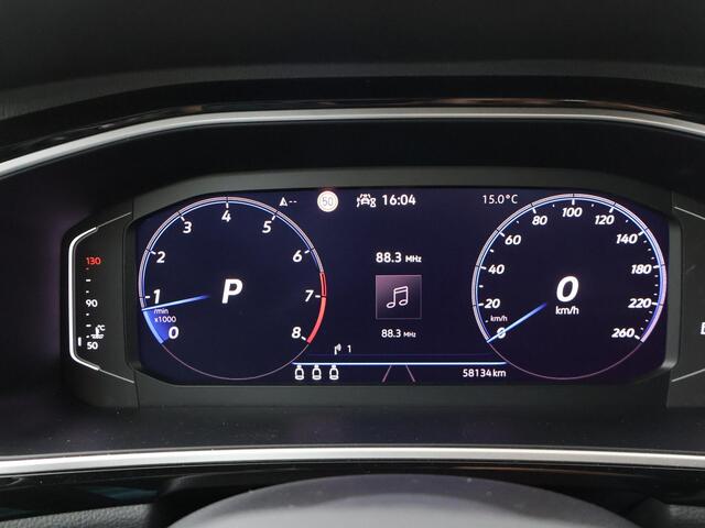 Volkswagen T-Roc 1.5 TSI R-Line | 150 PK | Automaat | Navigatiesysteem | Achteruitrijcamera | R-Line |