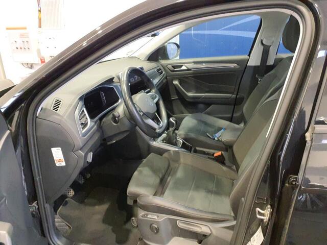 Volkswagen T-Roc 1.5 TSI Panoramadak | Standkachel | Virtual | Matrix LED IQ Light | Achteruitrijcamera | Carplay/Android | 19"Inch |