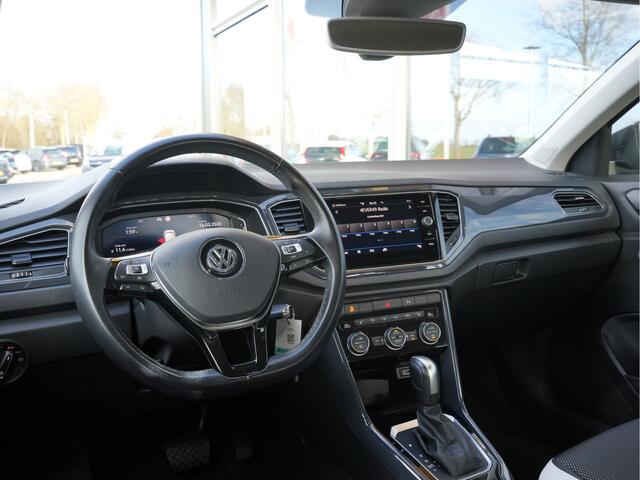 Volkswagen T-Roc 1.5 TSI Sport | Voorstoelen verwarmd | Cruise control adaptief |