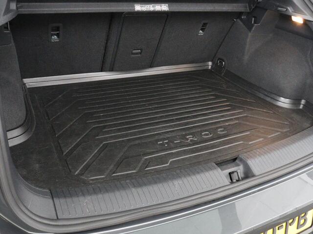 Volkswagen T-Roc 1.0 TSI Style Business | Adaptive cruise | Carplay | Navigatie | DAB | Climate control | Bluetooth | Parkeerhulp