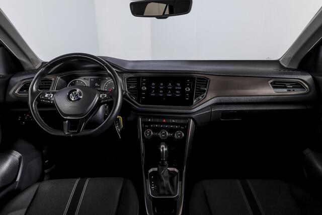 Volkswagen T-Roc 1.5 TSI 150 PK Style Business - Automaat | Adapt. Cruise | Stoelverw. | PDC | Camera | NAV + App. Connect | LED | ECC | Trekhaak | LM 17" |