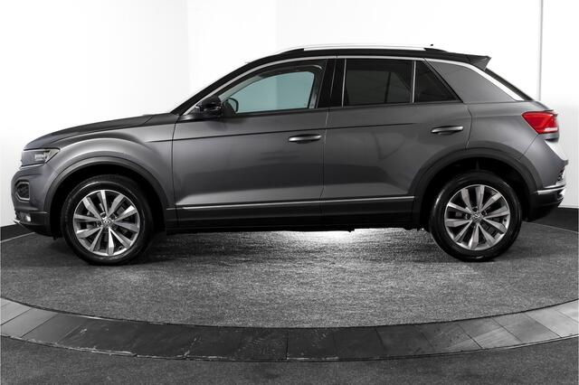 Volkswagen T-Roc 1.5 TSI 150 PK Style Business - Automaat | Adapt. Cruise | Stoelverw. | PDC | Camera | NAV + App. Connect | LED | ECC | Trekhaak | LM 17" |