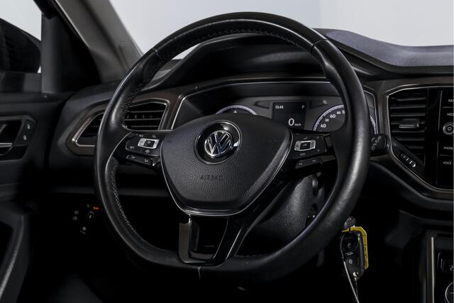 Volkswagen T-Roc 1.5 TSI 150 PK Style Business - Automaat | Adapt. Cruise | Stoelverw. | PDC | Camera | NAV + App. Connect | LED | ECC | Trekhaak | LM 17" |