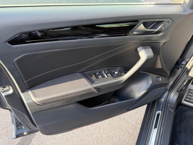 Volkswagen T-Roc 1.5 TSI 150pk DSG R-Line | Camera | Keyless | Elek. Achterklep | Dode hoek | Rijklaar incl. 1 jaar Bovag garantie