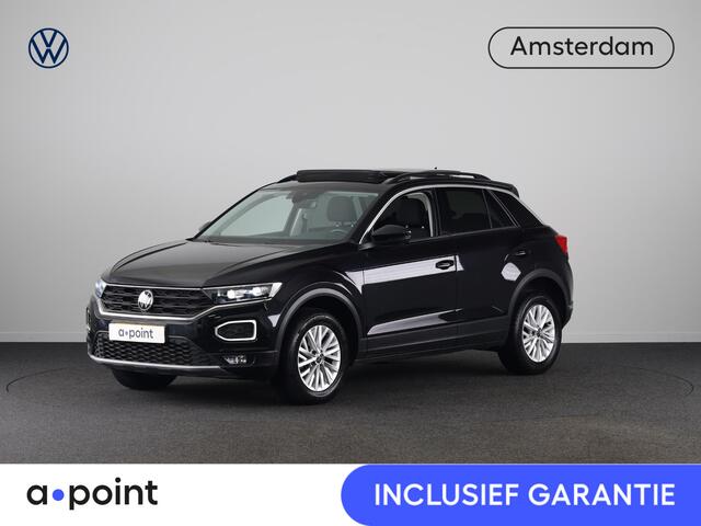 Volkswagen T-Roc 1.0 TSI Style | Panoramadak | Parkeersensoren | navigatie | Apple carplay en android auto |