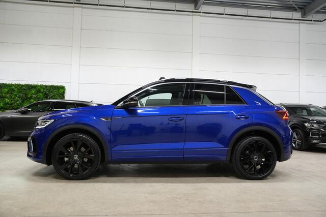 Volkswagen T-Roc 1.5 TSI R-Line * Pano - Keyless - Camera - 19" - Black Style - IQ Light - ACC *