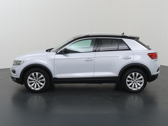 Volkswagen T-Roc 1.5 TSI Sport | Trekhaak | Virtual Cockpit | DAB | Navigatie | Apple CarPlay/Android Auto | Stoelverwarming | Adaptieve Cruise Control | Rijhulp-systeem | Ele.kofferdeksel |