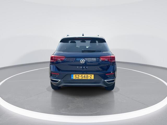 Volkswagen T-Roc 1.0 TSI 116pk Style · Elektrische achterklep · Camera · Apple/Android Car Play · Navigatie · Info Active Display ·