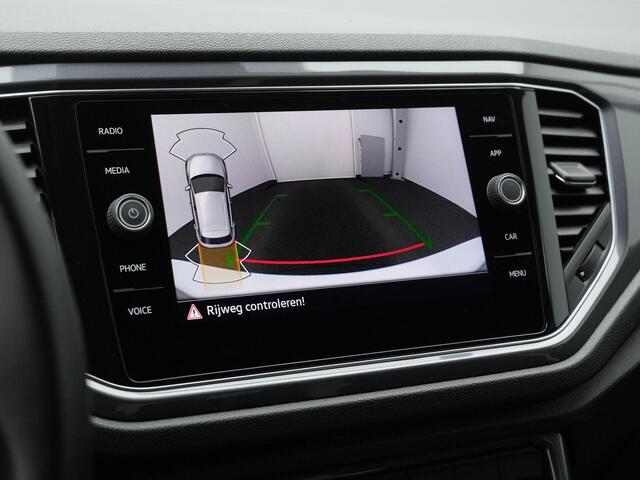 Volkswagen T-Roc 1.5 TSI 150 pk DSG Sport | Achteruitrijcamera | Stoelverwarming | Navigatie | Adaptive Cruise