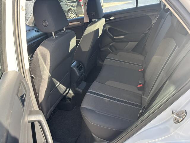 Volkswagen T-Roc 1.0 TSI Style Business / Cruise Control / NL Auto / Navi / Applecarplay/AndroidAuto /