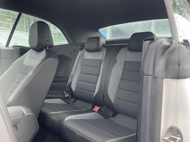 Volkswagen T-Roc Cabrio 1.5 TSI 150PK DSG R-Line / Black Style / Trekhaak / Achteruitrijcamera / 19'' LMV / VW