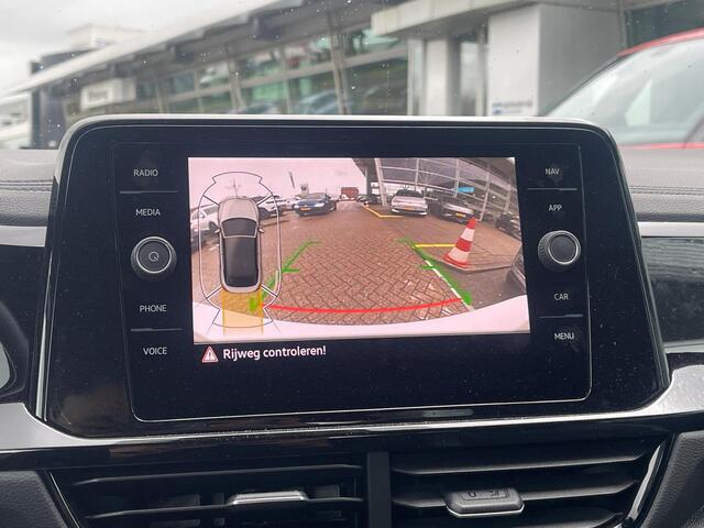 Volkswagen T-Roc Cabrio 1.5 TSI 150PK DSG R-Line / Black Style / Trekhaak / Achteruitrijcamera / 19'' LMV / VW