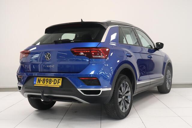 Volkswagen T-Roc 1.5 TSI Style Business | Camera | Climate control | Trekhaak | Navigatie | Virtual cockpit |