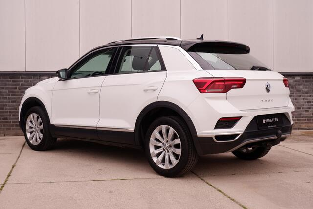 Volkswagen T-Roc 1.5 TSI Sport | Pano | Trekhaak | LED | Carplay | Camera | Virtual Cockpit | PDC