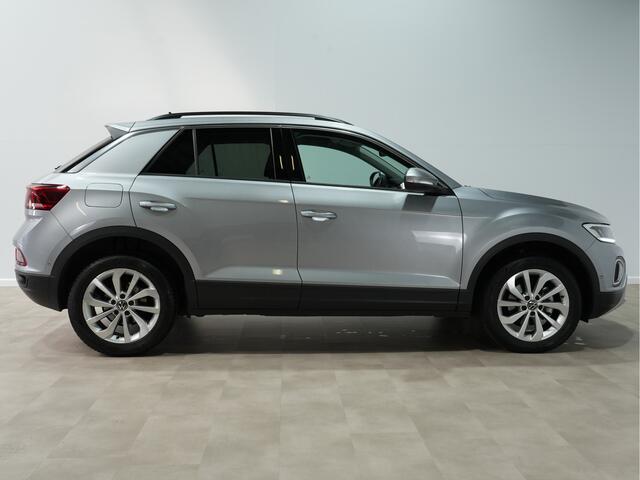 Volkswagen T-Roc 1.5 TSI 150pk DSG Life Edition / Demonstratieauto, alleen op afspraak te bezichtigen