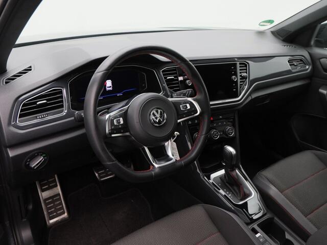 Volkswagen T-Roc 1.5 TSi 150 Pk Automaat Sport | Panoramadak | Trekhaak | Camera | Adaptive Cruise | Navigatie | CarPlay | Climatronic | 18 Inch | 80.070 Km !!