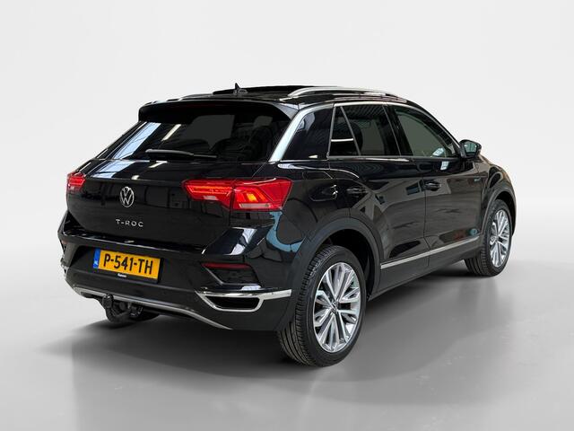Volkswagen T-Roc 1.0 TSI Style Business I Pano I Trekhaak I Stoelverwarming