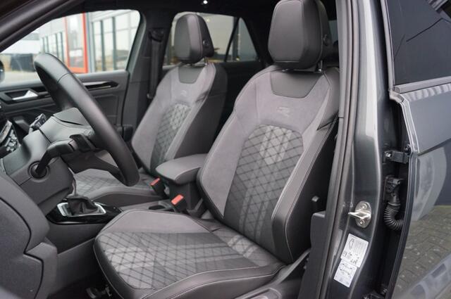 Volkswagen T-Roc 1.5 TSI DSG R-Line /Panodak/19 Inch LM /Camera / IQ Matrix LED