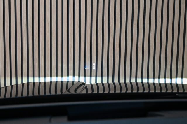 Volkswagen T-Roc 1.5 eTSI R-Line | HUD | BLACK PACK | ELEKTR. ACHTERKLEP | STOELV