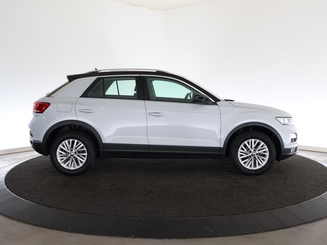 Volkswagen T-Roc 1.5 TSI Style Business | Schuif/kanteldak | Camera | Adaptive Cruise Control |