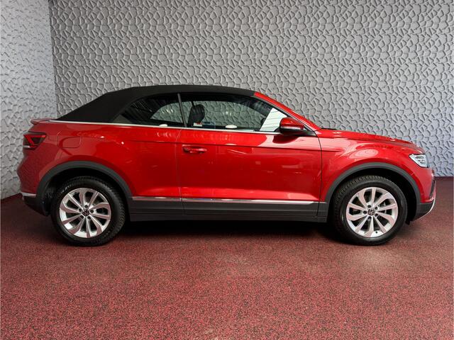 Volkswagen T-Roc Cabrio TSI VIR.COCKPIT CARPLAY NAVI IQ.LED STOEL/STUUR.VERW DAB ADAP.CRUISE 05/2024 ?Top Auto's Wijchen. 30 Jaar Specialist in Volkswagen : Alle Type's : R-Line Edition / Style / First Edition / Highline / Life , Zowel PHEV / HEV / MHEV / Benzine ?