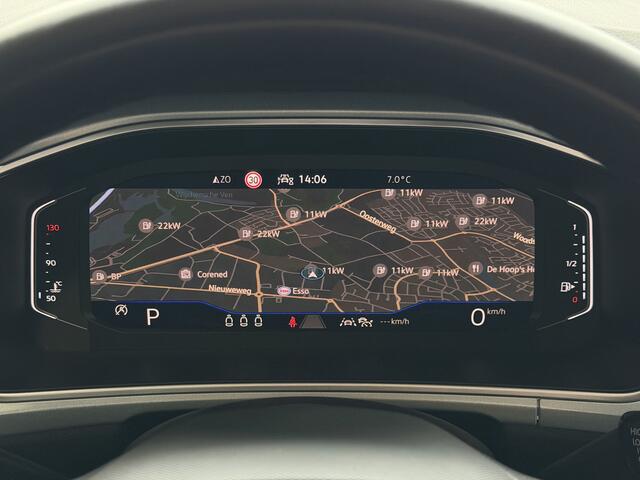 Volkswagen T-Roc 1.5 TSI 150PK EVO ADAP.CRUISE LED VIR.COCKPIT 18''LMV STOEL/.VERW. CAMERA TREKHAAK LMV 03.2025 HALF LEDER DODE.HOEK.DET ?Top Auto's Wijchen , 30 Jaar Specialist in Volkswagen : Alle Type's : R-Line Edition / Style / First Edition / Highline / Life , Zowe